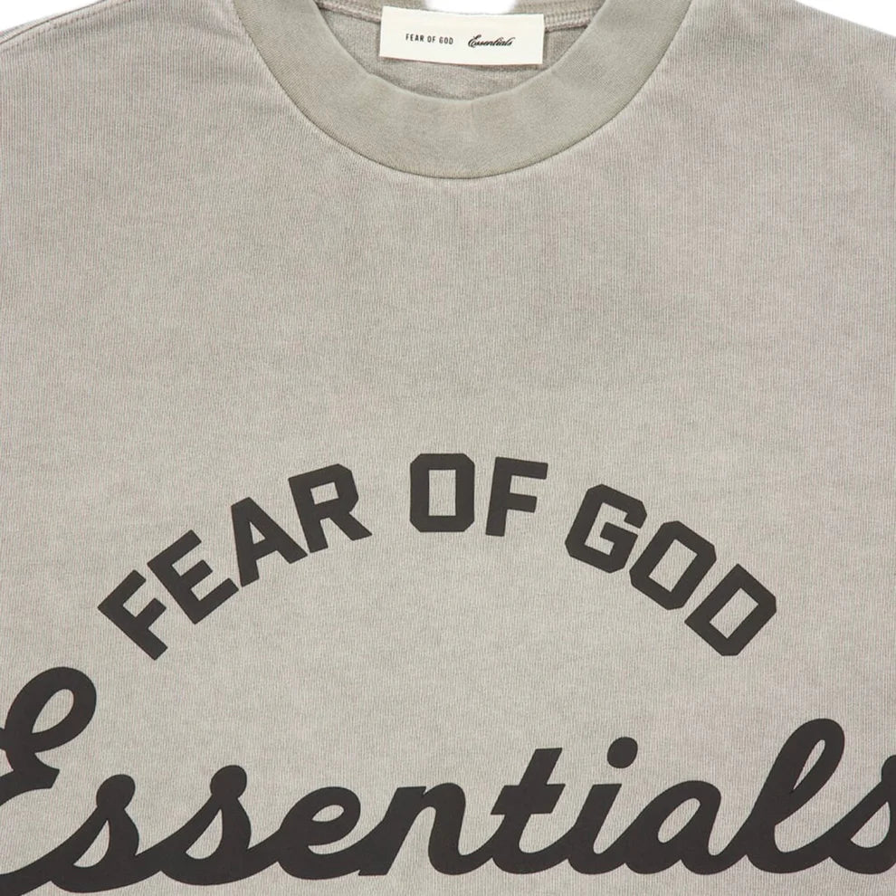 Camiseta Essentials